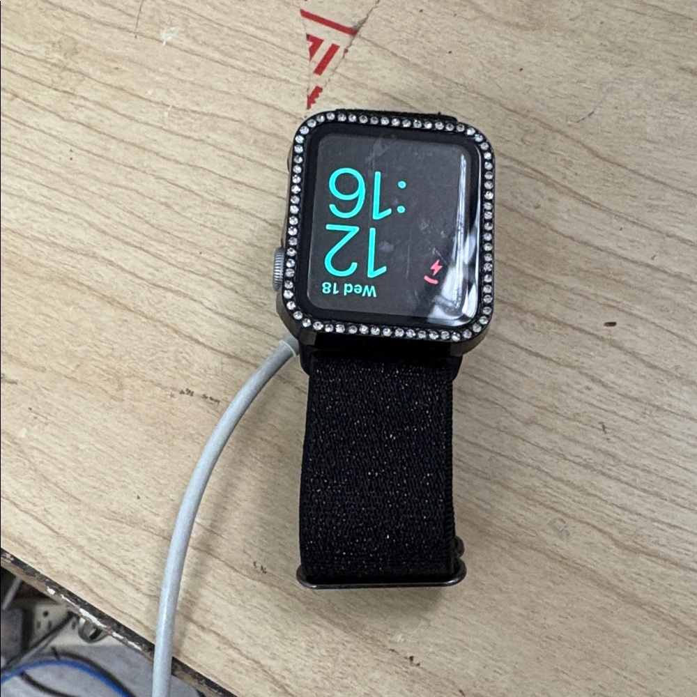 Apple Watch Series 3 38mm in good condition